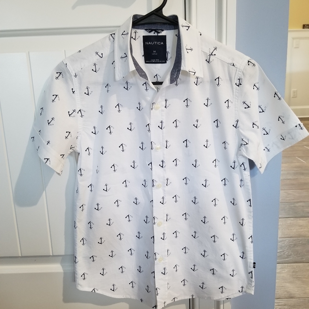 Boys Nautica M 10/12 button down shirt
